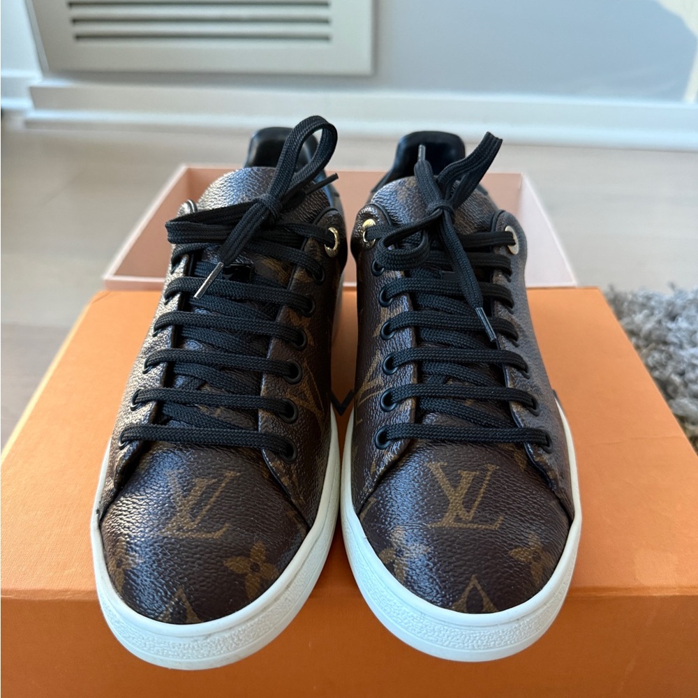 Louis Vuitton Black and Brown Monogram Front Row Sneakers